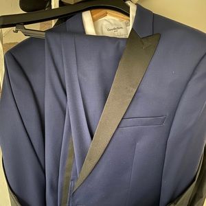 Wedding/Formal Men’s Tux